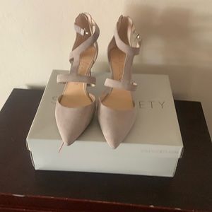 So-Edelyn heels